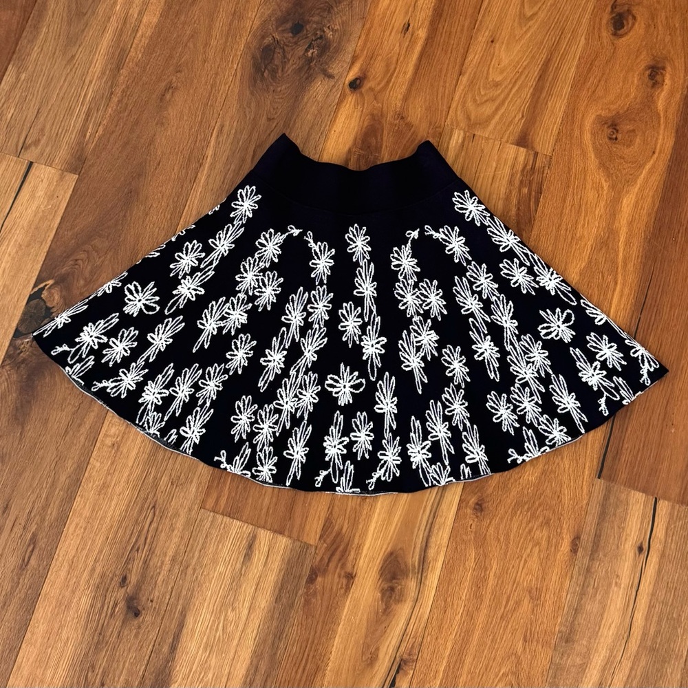 Opening Ceremony Floral Skirt navy blue/white